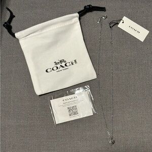 COACH New NWT Signature Heart Pendant Necklace in silvertone